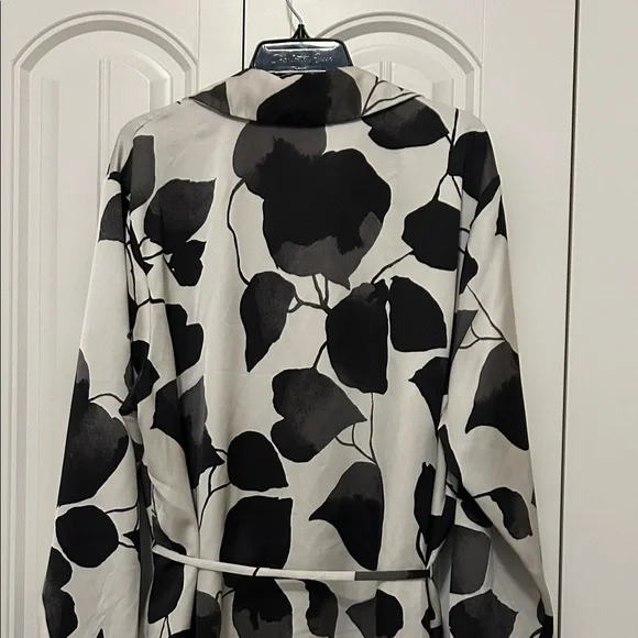 Worthington Monochrome Floral Long Sleeve Dress - Picture 7 of 9